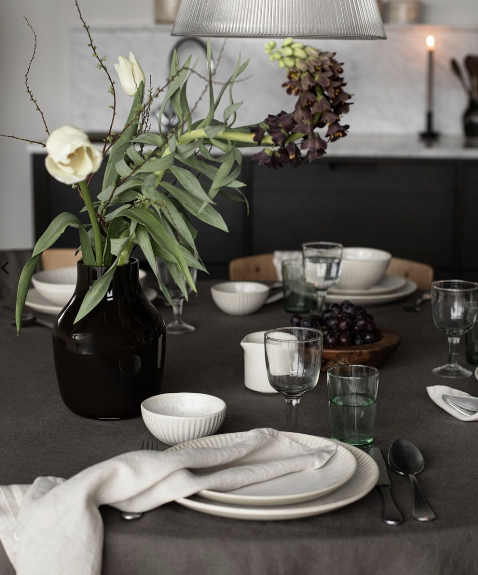 Paloma vase medium - dark brown
